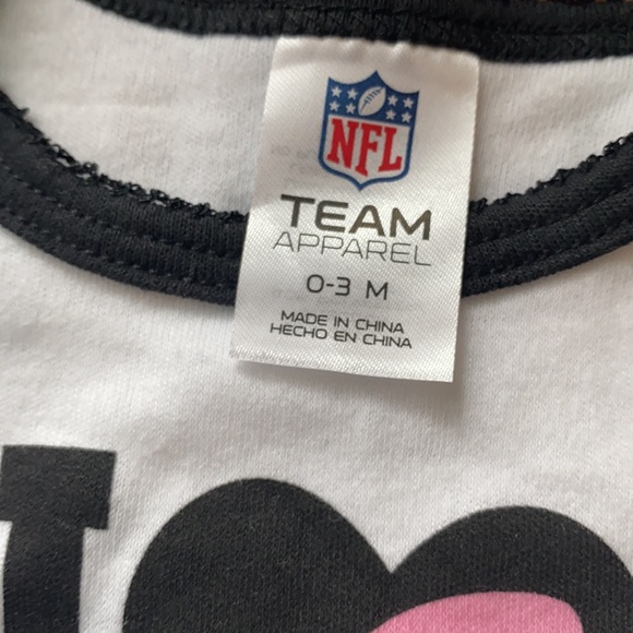 NFL 0 to 3 months team apparel I love the Panthers baby onesie - Picture 3 of 9